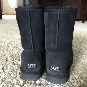 UGG Boots Black EUC size 8