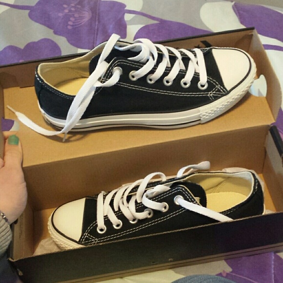 Converse (BRAND NEW)