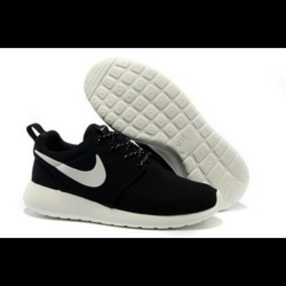 Brand new nike sneakers