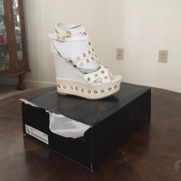 Brand New Bellini Wedge sandals - Picture 2 of 3