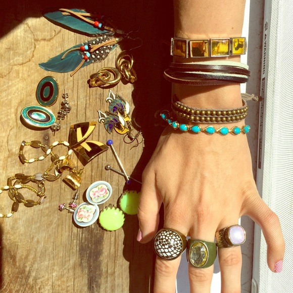 EARRINGS, BRACELETS, RINGS