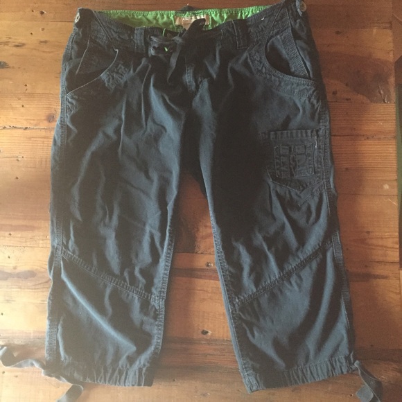 Black Capri Pants