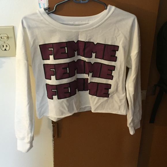 FEMME Sweater crop top - Picture 2 of 2