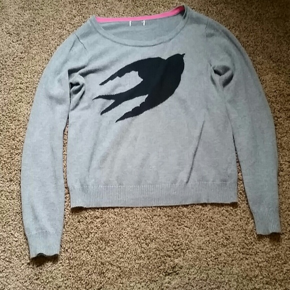 Grey sweater