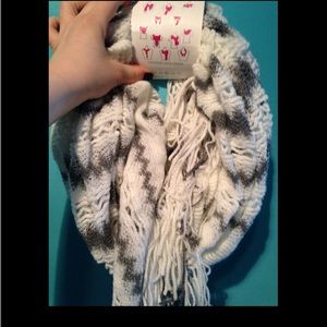Infinity scarf