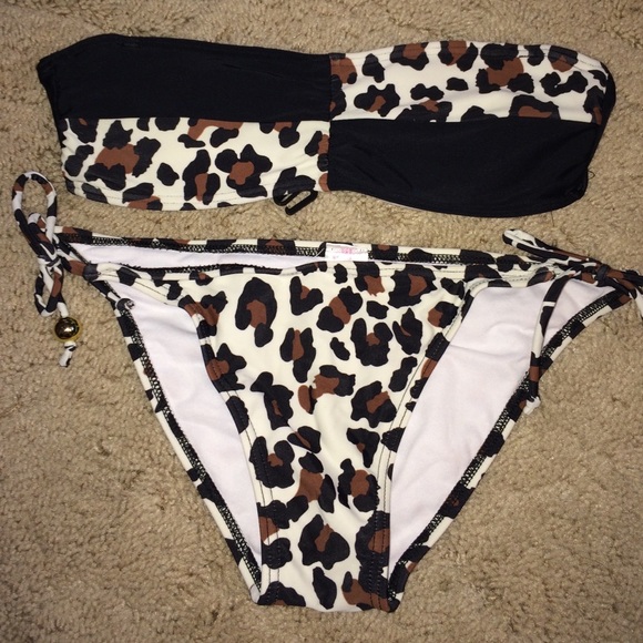 Bathing suit - Picture 1 of 3