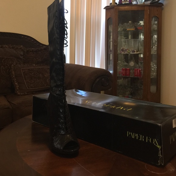 Black lace up Boot - Picture 1 of 4