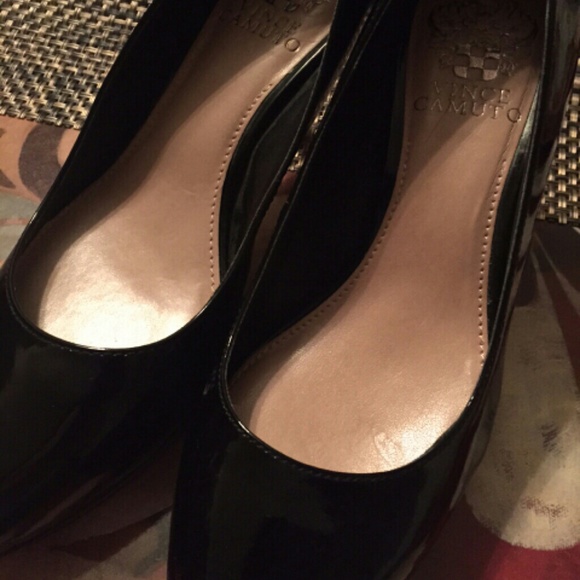 Authentic VINCE CAMUTO High 6M  Heels Nice!