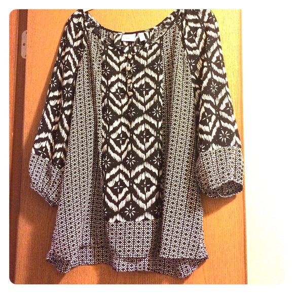 Black and White Kim Rogers top