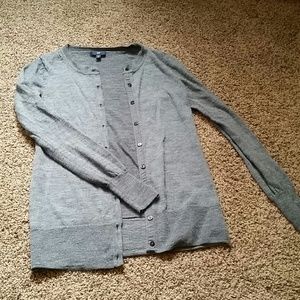 Grey GAP sweater, great condition