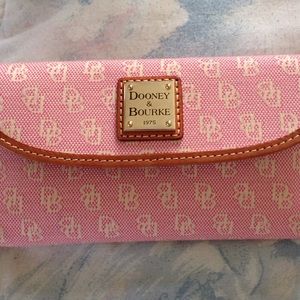 *REDUCED* Pink Dooney and Burke wallet authentic !