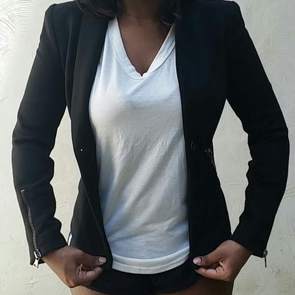 Black ZARA blazer