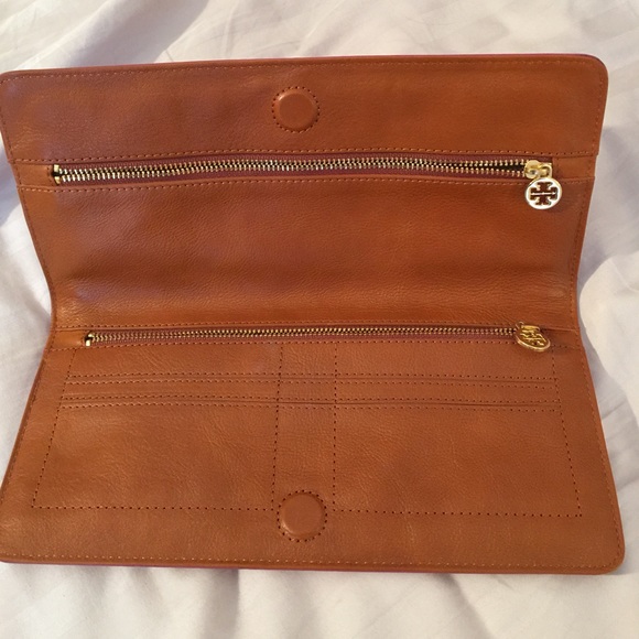 ❌SOLD❌Tory Burch 'Hibiscus' Leather Clutch🌺 - Picture 3 of 3