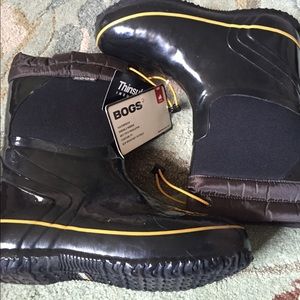 Bogs black and yellow mid calf rain boots