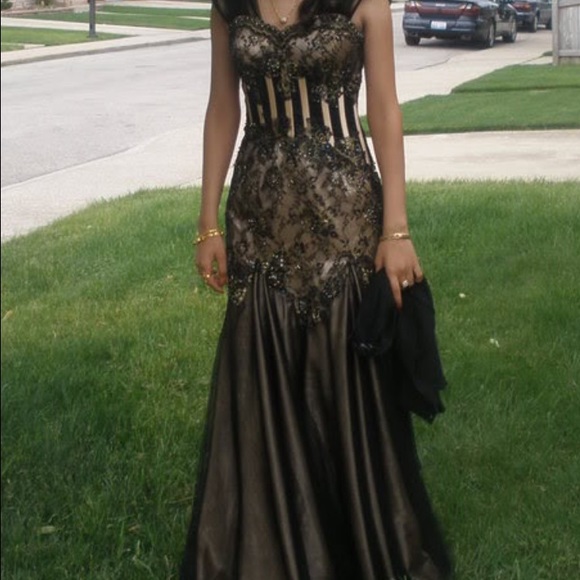 Prom dress - Picture 3 of 4