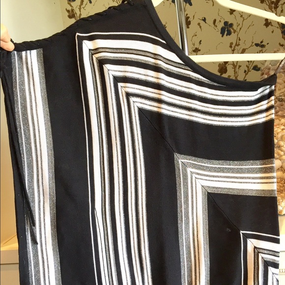 NWOT Bebe black/top knit top.