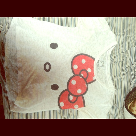 Hello Kitty high-low crop top