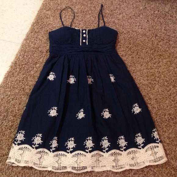 City Studio Dresses & Skirts - Navy & cream sundress! ☀️