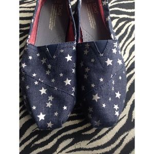 Navy blue star TOMs