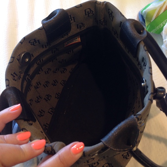 Dooney & Bourke Signature Bag - Picture 3 of 4