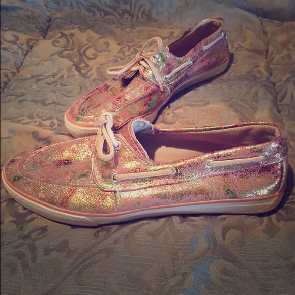 Boat shoes (sperry like) size 10***Sold locally *