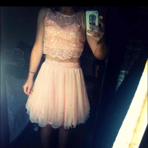 2 piece prom dress! Sale sale ship tomm - Picture 2 of 4