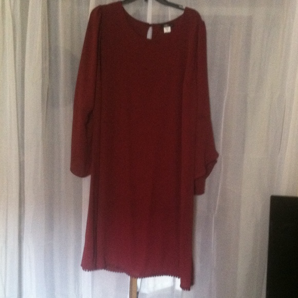ON HOLD 3/4 sleeve maroon dress