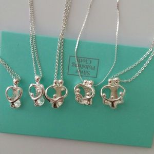 Loving necklace family daughter mother silver