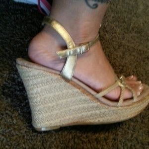 Gold/tan MIA wedges
