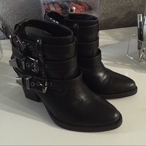 Call it spring booties