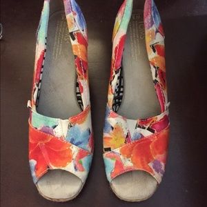 Floral TOMS wedges