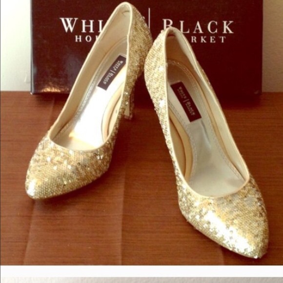 Gorgeous pair of gold sequin heels