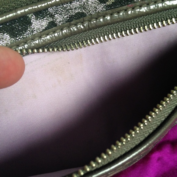 Coach metallic silver cheetah leopard print wallet - Picture 4 of 4