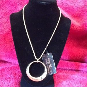 Traci Lynn Keep It Moving Neck