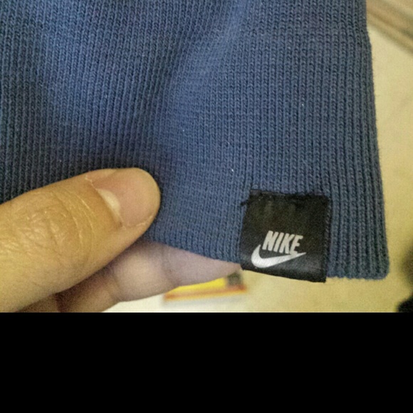 Nike zip up hoodie - Picture 3 of 3
