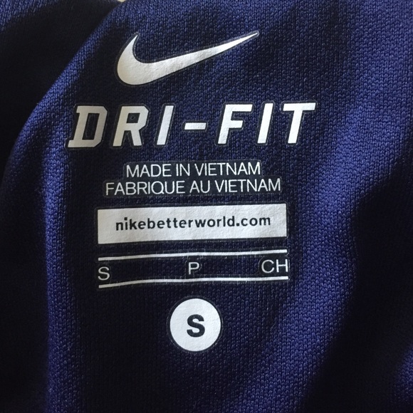 SOLD W A BUNDLE: Nike running shorts - Picture 2 of 3