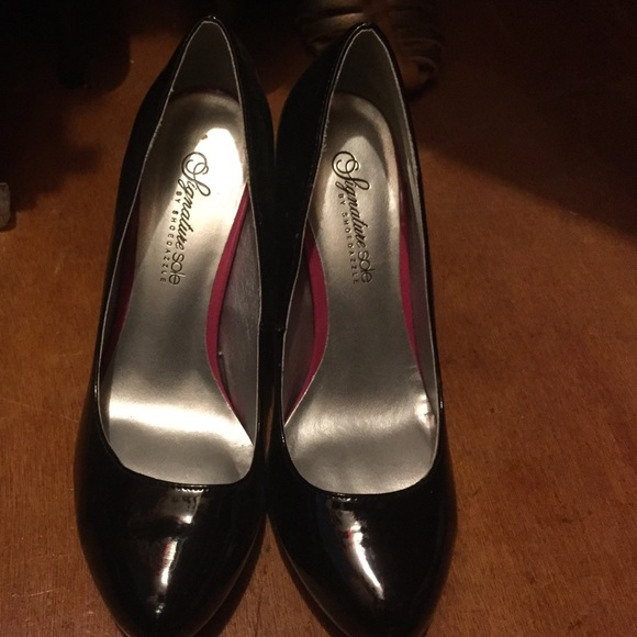 Black patent pumps