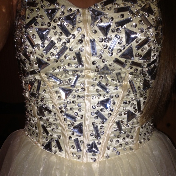 Homecoming Dress - Picture 3 of 4