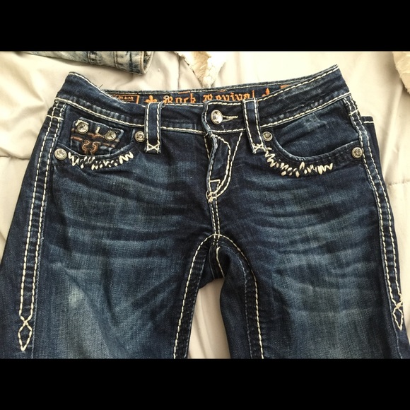 ๐ซSOLD๐ซRock Revival Jeans - Picture 1 of 3