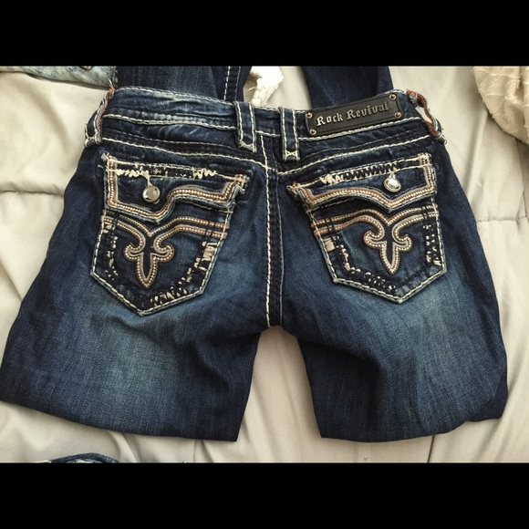 ๐ซSOLD๐ซRock Revival Jeans - Picture 2 of 3