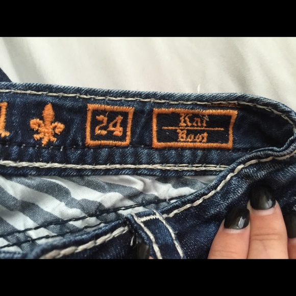 ๐ซSOLD๐ซRock Revival Jeans - Picture 3 of 3