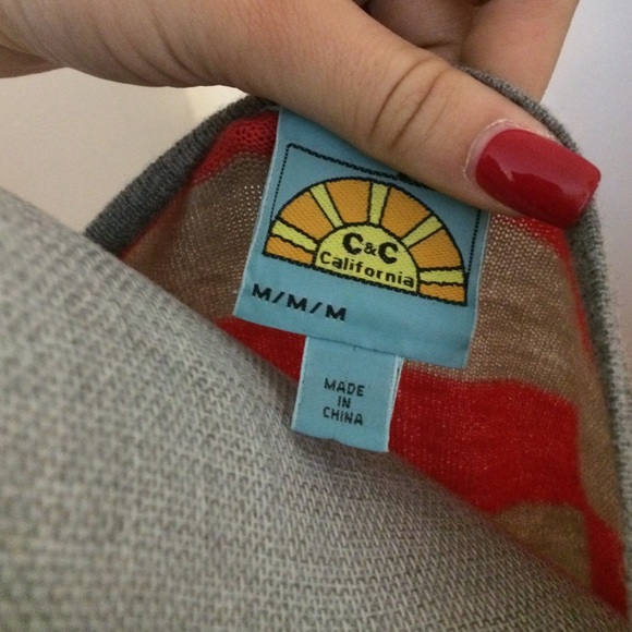 💥FINAL MARKDOWN 💥 sweater - Picture 2 of 3