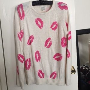 Forever 21 lips sweater.
