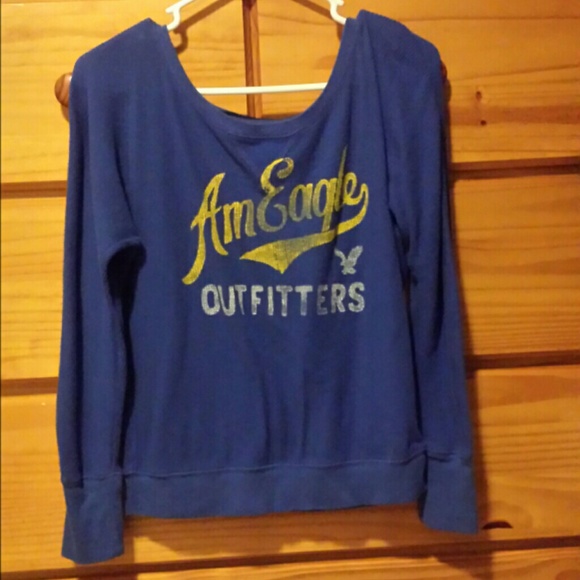 Slouchy American eagle shirt