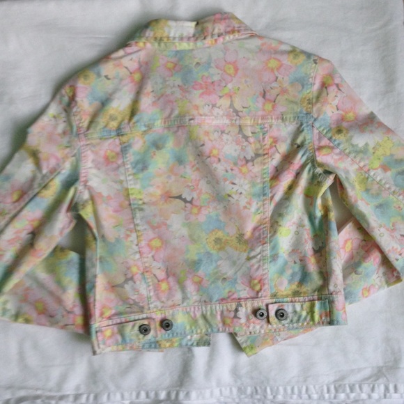 Spring Floral Denim Jacket - Picture 2 of 3