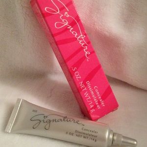 Mary Kay Signature Concealer