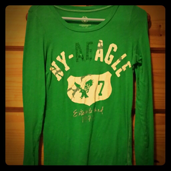 Green long sleeve t-shirt