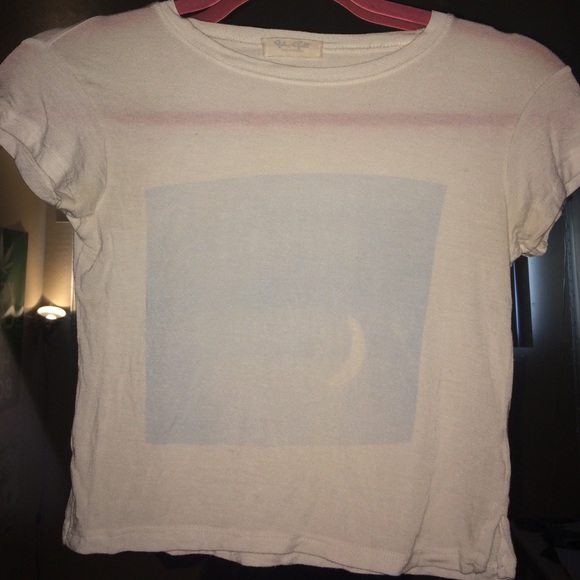 Brandy Melville blue sky moon cropped tee🌌🌛