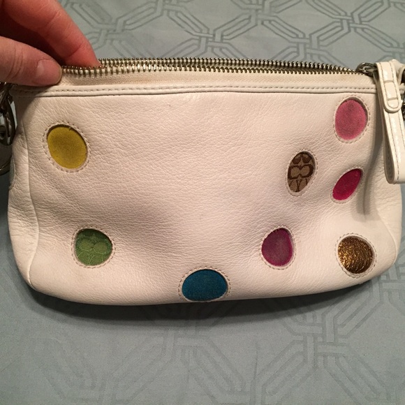 White leather coach purse - Picture 2 of 4