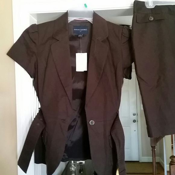 REDUCED SKIRT AND JACKET